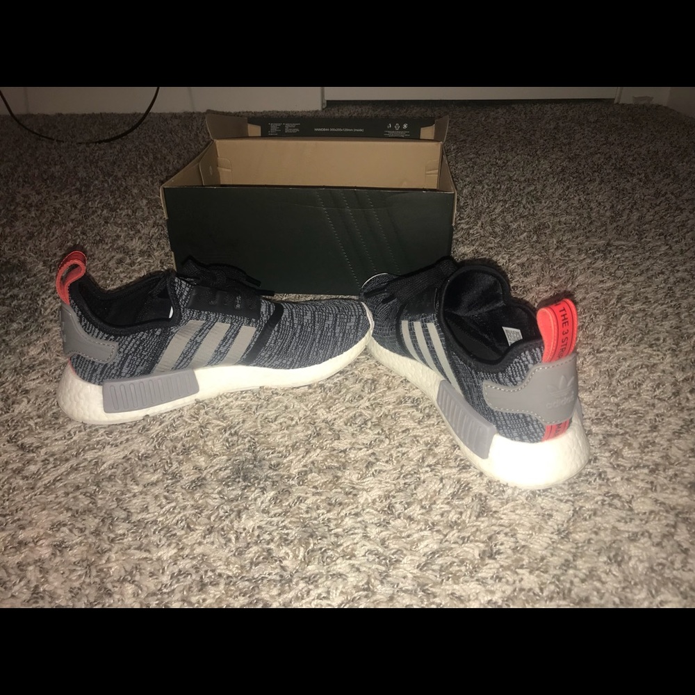 Grey adidas NMD - Picture 2 of 4